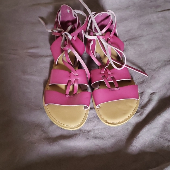 Old Navy purple gladiator sandals. Size 7 - Picture 2 of 3